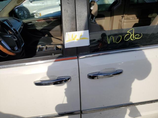 Photo 9 from auction – 2012 CHRYSLER TOWN & COU with VIN 2C4RC1CG1CR300783