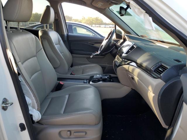 Photo 5 from auction – 2017 HONDA PILOT TOUR with VIN 5FNYF6H92HB017256