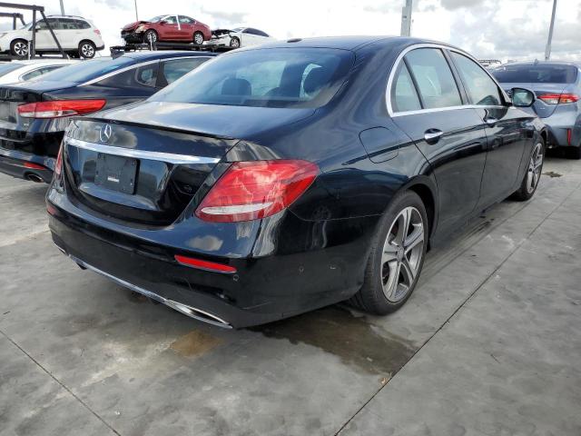 Photo 4 from auction – 2017 MERCEDES-BENZ E 300 with VIN WDDZF4JB6HA119051