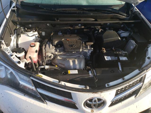 Photo 7 from auction – 2015 TOYOTA RAV4 XLE with VIN JTMRFREV6FD158200