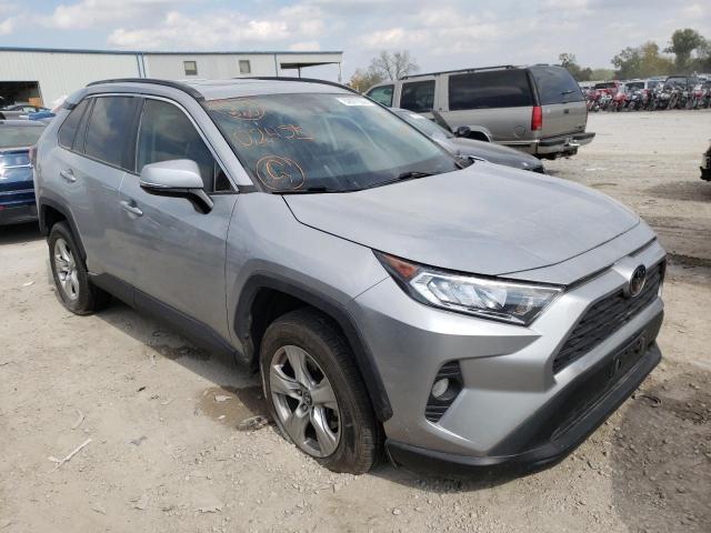 TOYOTA RAV4 XLE 2019 with VIN 2T3P1RFV8KW024595 - Photo from auction