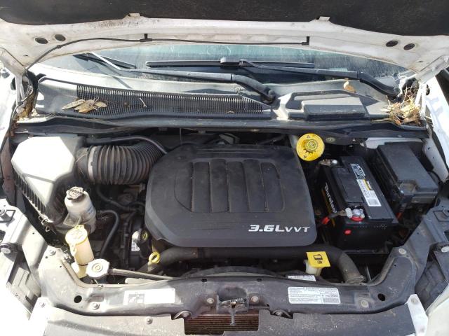 Photo 7 from auction – 2013 CHRYSLER TOWN & COU with VIN 2C4RC1BG1DR815334