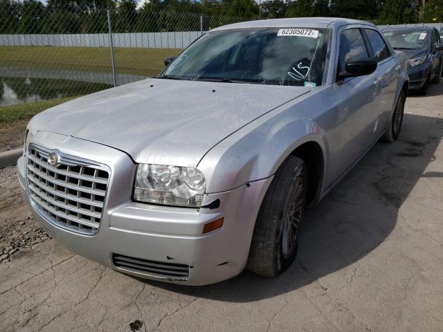 Photo 2 from auction – 2009 CHRYSLER 300 LX with VIN 2C3KA43D19H601152