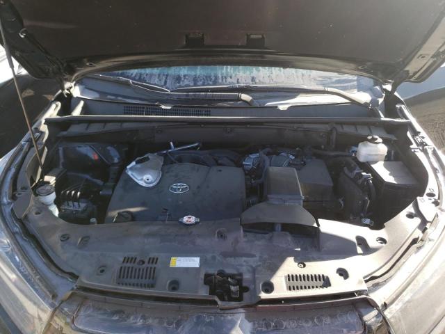 Photo 7 from auction – 2019 TOYOTA HIGHLANDER with VIN 5TDJZRFH3KS614679