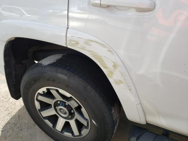 Photo 9 from auction – 2019 TOYOTA 4RUNNER SR with VIN JTEBU5JR2K5655673