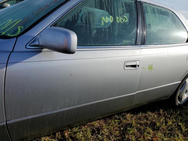Photo 9 from auction – 1999 LEXUS LS 400 with VIN JT8BH28F0X0141875