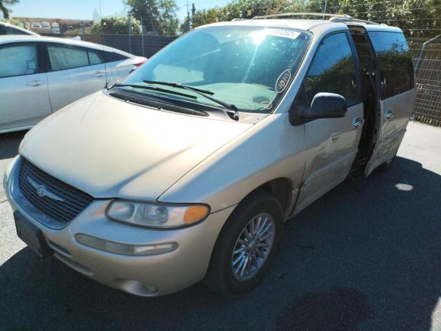 Photo 2 from auction – 2000 CHRYSLER TOWN & COU with VIN 1C4GP64L0YB517512