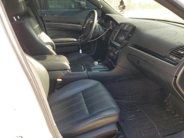 Photo 5 from auction – 2018 CHRYSLER 300 S with VIN 2C3CCABG0JH261991