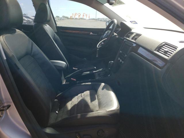 Photo 5 from auction – 2012 VOLKSWAGEN PASSAT SEL with VIN 1VWCP7A30CC030836