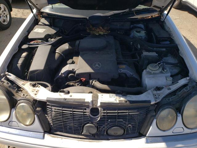 Photo 7 from auction – 1997 MERCEDES-BENZ E-CLASS with VIN WDBJF72F6VA492918