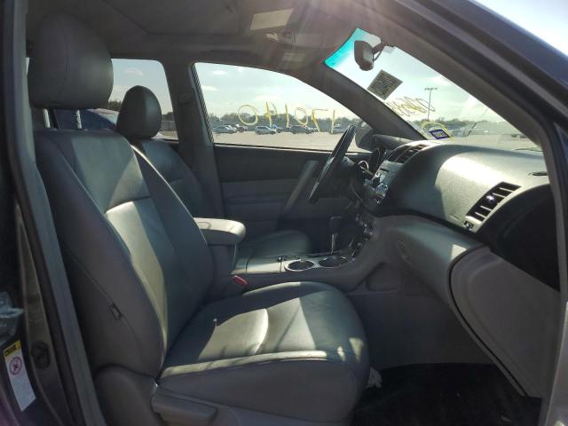 Photo 5 from auction – 2011 TOYOTA HIGHLANDER with VIN 5TDZK3EH7BS025883