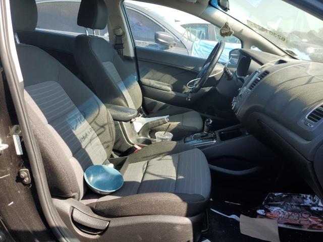 Photo 5 from auction – 2017 KIA FORTE LX with VIN 3KPFL4A77HE006451