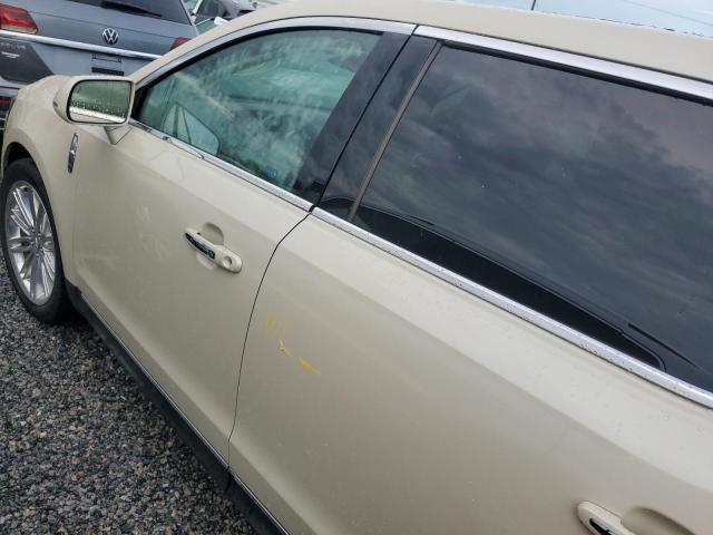 Photo 9 from auction – 2018 LINCOLN MKT with VIN 2LMHJ5AT6JBL02060