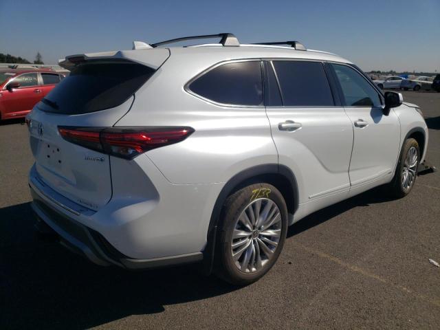 Photo 4 from auction – 2022 TOYOTA HIGHLANDER with VIN 5TDEBRCH4NS092711
