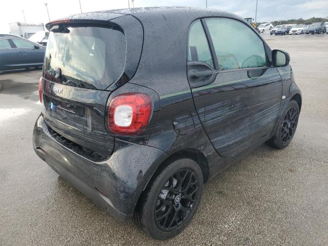 Photo 4 from auction – 2019 SMART FORTWO with VIN WMEFJ9BA7KK385776