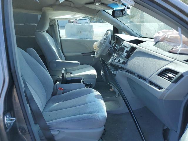 Photo 5 from auction – 2011 TOYOTA SIENNA LE with VIN 5TDKK3DC8BS155209