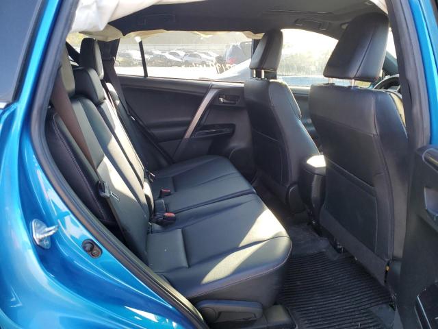 Photo 6 from auction – 2017 TOYOTA RAV4 SE with VIN JTMJFREV1HD213054