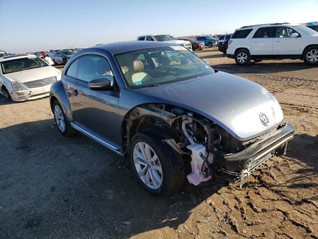 VOLKSWAGEN BEETLE 1.8 2017 with VIN 3VWF17AT7HM627230 - Photo from auction