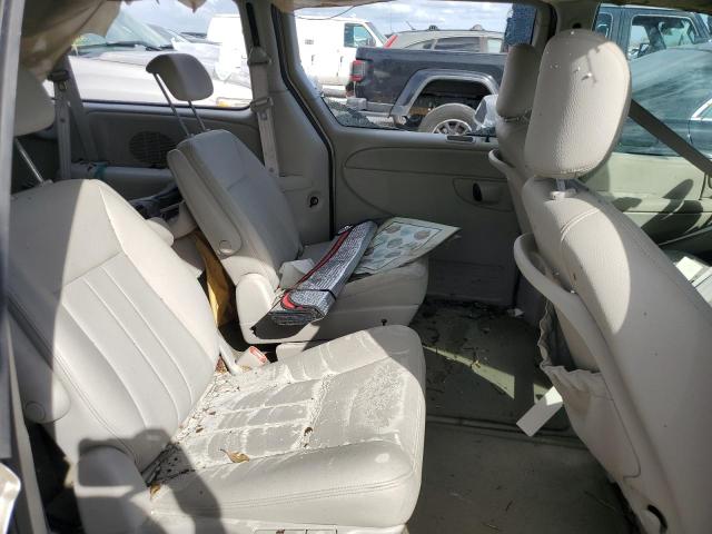 Photo 6 from auction – 2005 CHRYSLER TOWN & COU with VIN 2C4GP54L05R178239