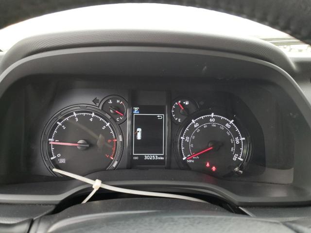 Photo 9 from auction – 2022 TOYOTA 4RUNNER SR with VIN JTEEU5JR0N5257587