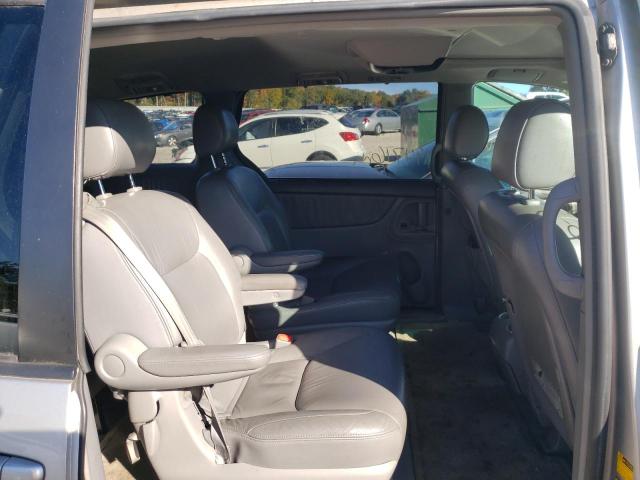 Photo 6 from auction – 2004 TOYOTA SIENNA XLE with VIN 5TDBA22C04S026772