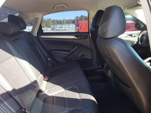 Photo 6 from auction – 2015 VOLKSWAGEN PASSAT S with VIN 1VWAT7A3XFC064774