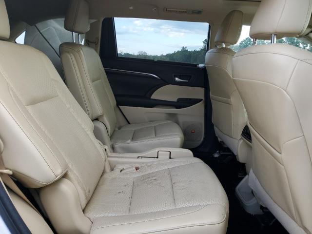 Photo 6 from auction – 2015 TOYOTA HIGHLANDER with VIN 5TDDKRFH9FS152197