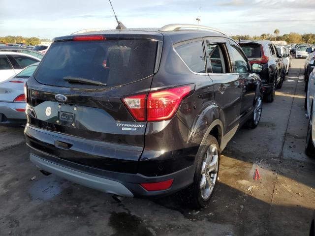 Photo 4 from auction – 2019 FORD ESCAPE TIT with VIN 1FMCU9J96KUC21502