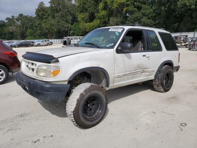 FORD EXPLORER S 2000 with VIN 1FMYU60E5YUA06950 - Photo from auction