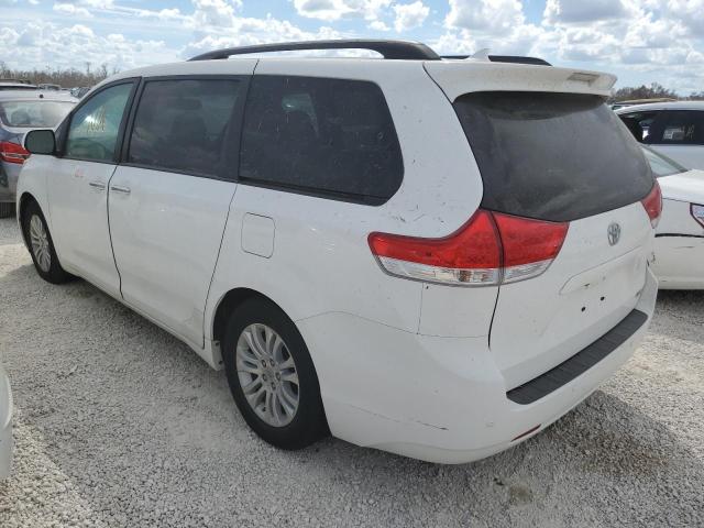 Photo 3 from auction – 2013 TOYOTA SIENNA XLE with VIN 5TDYK3DC1DS322698