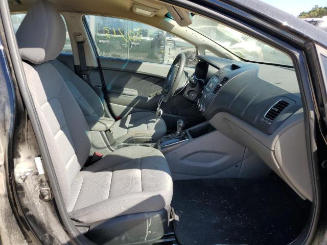 Photo 5 from auction – 2017 KIA FORTE LX with VIN 3KPFK4A72HE089418