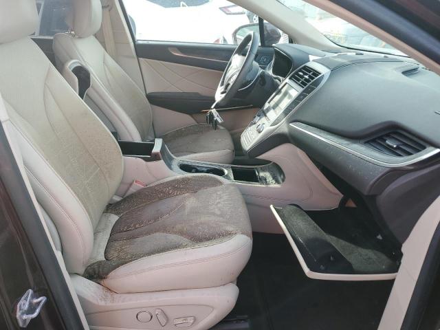 Photo 5 from auction – 2017 LINCOLN MKC RESERV with VIN 5LMCJ3C96HUL40952