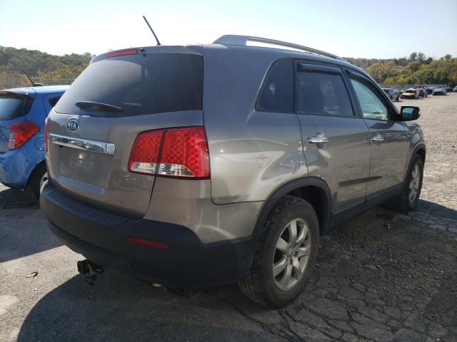 Photo 4 from auction – 2013 KIA SORENTO LX with VIN 5XYKTDA65DG345650