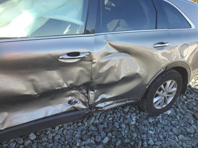 Photo 10 from auction – 2016 KIA SORENTO LX with VIN 5XYPG4A34GG054576