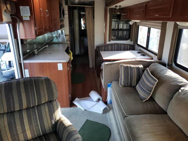 Photo 6 from auction – 2004 WORKHORSE CUSTOM CHASSIS MOTORHOME with VIN 5B4MP67G443378089