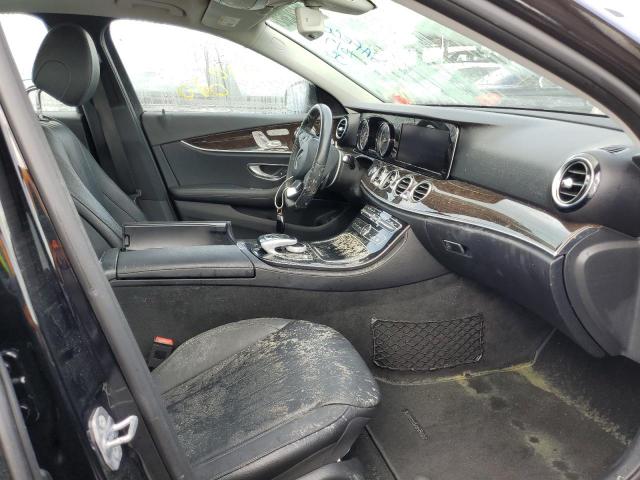 Photo 5 from auction – 2017 MERCEDES-BENZ E 300 with VIN WDDZF4JB6HA119051