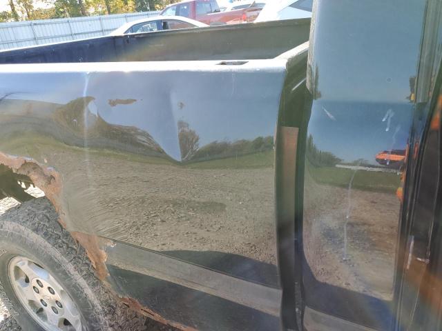 Photo 9 from auction – 2004 CHEVROLET SILVERADO with VIN 1GCEK14T04Z291546