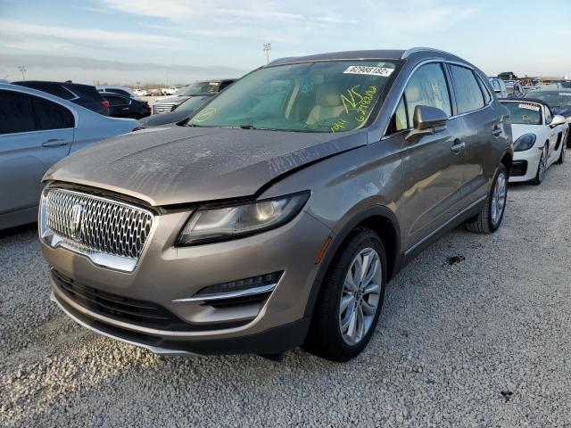 Photo 2 from auction – 2019 LINCOLN MKC SELECT with VIN 5LMCJ2C93KUL48556