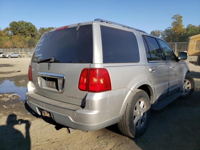 Photo 4 from auction – 2004 LINCOLN NAVIGATOR with VIN 5LMFU28R74LJ02244