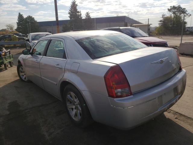 Photo 3 from auction – 2005 CHRYSLER 300 TOURIN with VIN 2C3JA53G85H685430