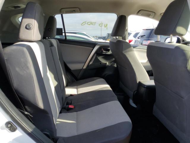 Photo 6 from auction – 2015 TOYOTA RAV4 LE with VIN JTMBFREV9FD143658