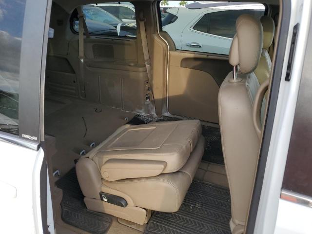 Photo 6 from auction – 2014 CHRYSLER TOWN & COU with VIN 2C4RC1BG2ER333182