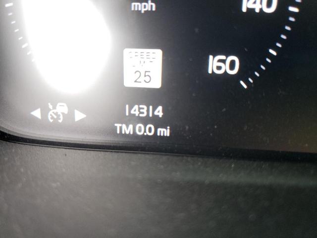 Photo 8 from auction – 2019 VOLVO XC40 T5 MO with VIN YV4162UK7K2124233