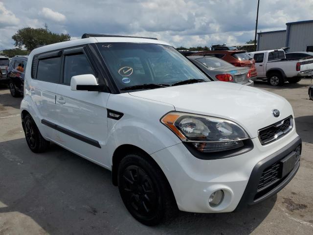 KIA SOUL 2013 with VIN KNDJT2A57D7485008 - Photo from auction