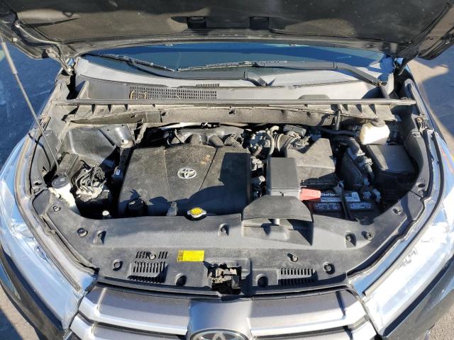 Photo 7 from auction – 2017 TOYOTA HIGHLANDER with VIN 5TDJZRFH4HS357136