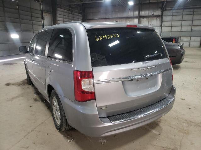 Photo 3 from auction – 2013 CHRYSLER TOWN & COU with VIN 2C4RC1BG6DR584320