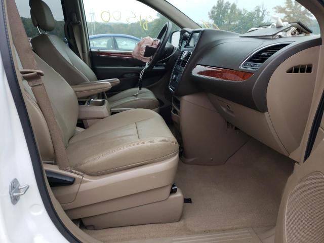 Photo 5 from auction – 2016 CHRYSLER TOWN & COU with VIN 2C4RC1BG0GR293946