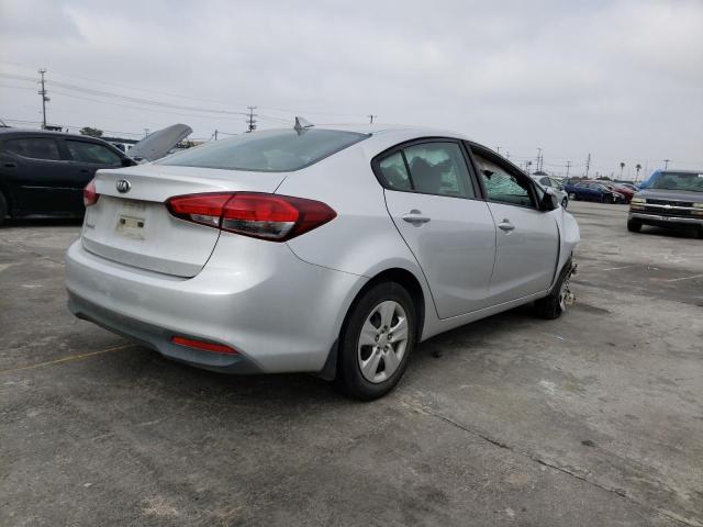 Photo 4 from auction – 2017 KIA FORTE LX with VIN 3KPFK4A72HE073011