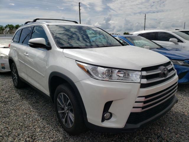 TOYOTA HIGHLANDER 2019 with VIN 5TDKZRFH3KS319506 - Photo from auction