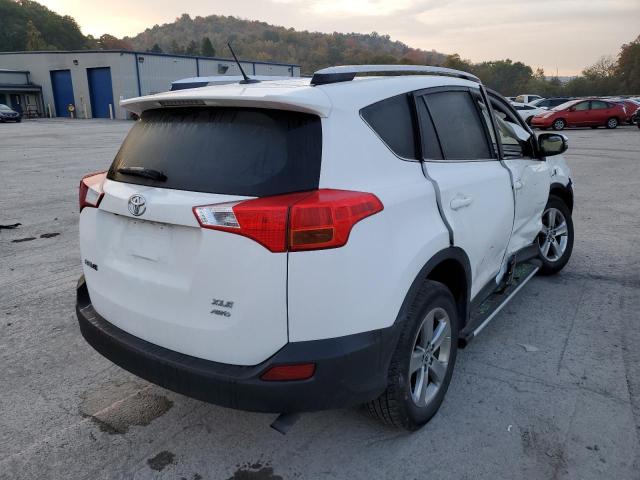 Photo 4 from auction – 2015 TOYOTA RAV4 XLE with VIN JTMRFREV9FD118550